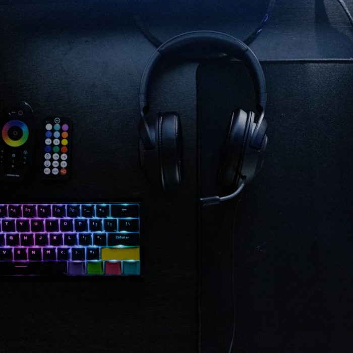 Keyboard, Laptop, Headphones